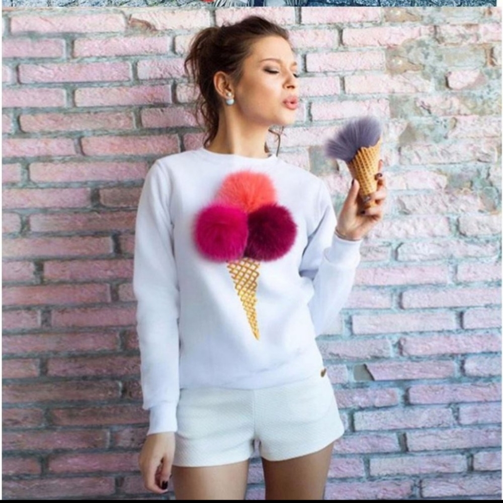 🍦NWT Pom Pom Ice Cream Crew Neck